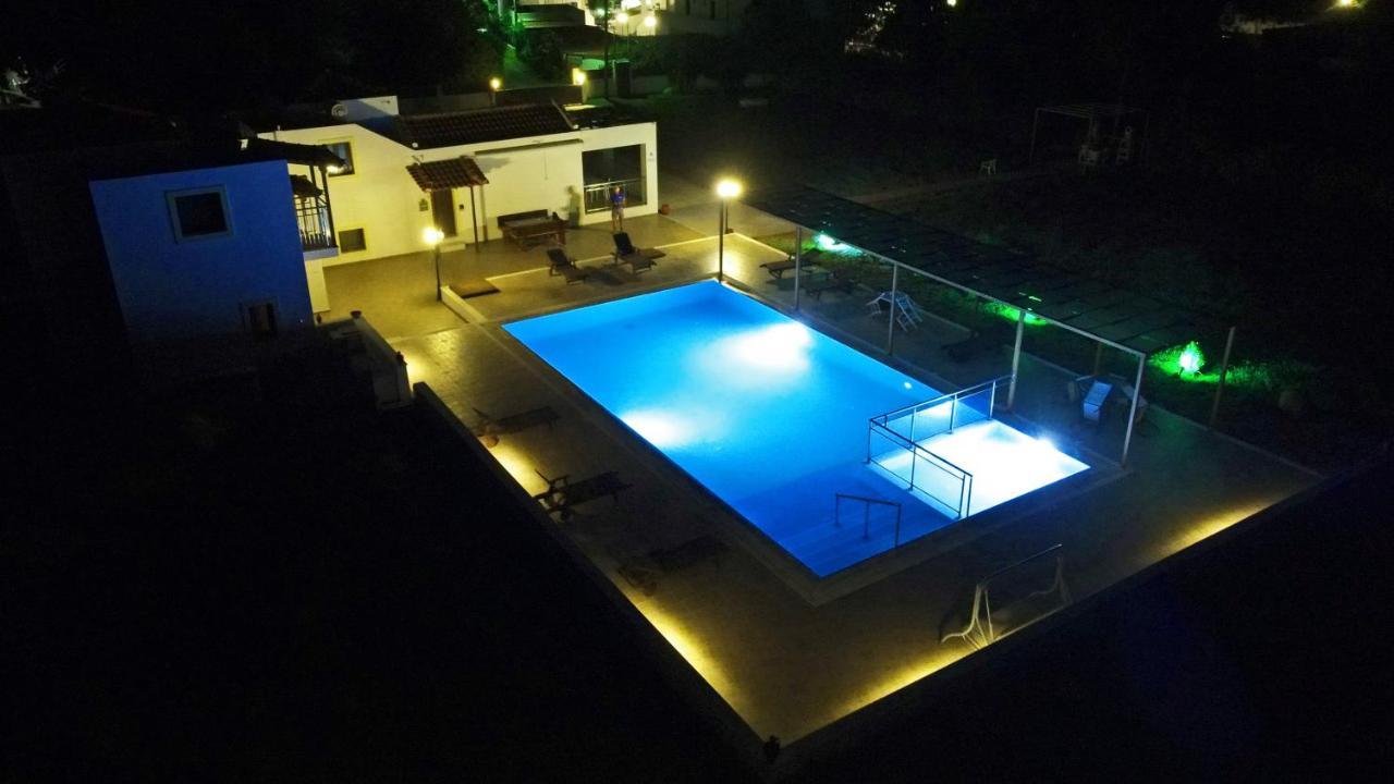 Parissis Eden Villas Skiathos 트롤로스 외부 사진