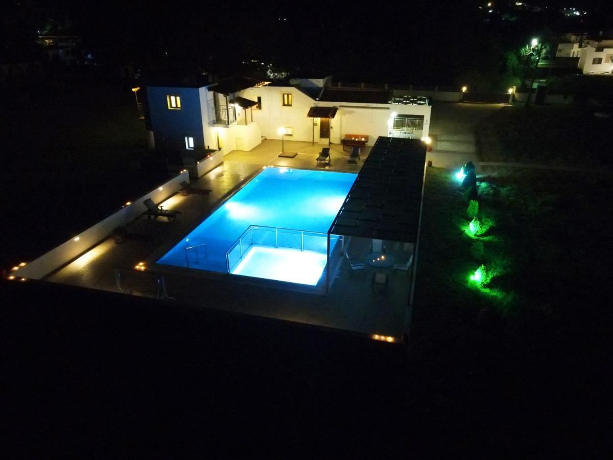 Parissis Eden Villas Skiathos 트롤로스 외부 사진